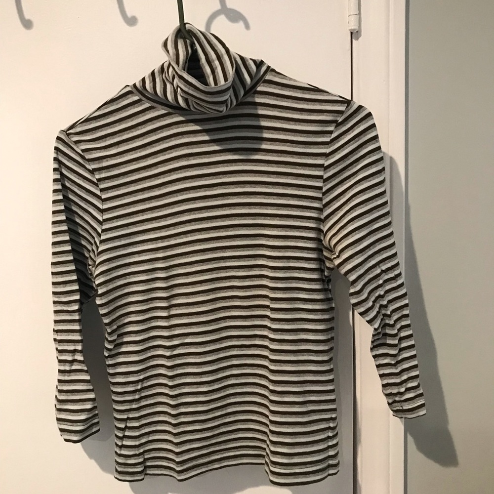 Stripes Long neck tee